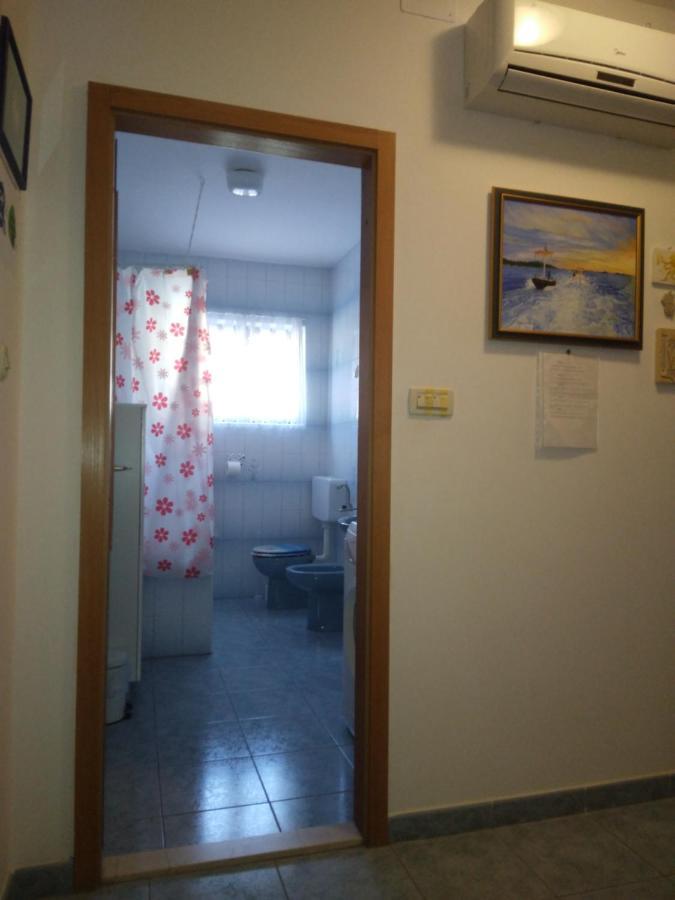 Apartment Meri Trogir Eksteriør billede