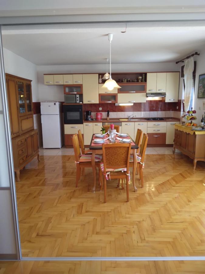 Apartment Meri Trogir Eksteriør billede