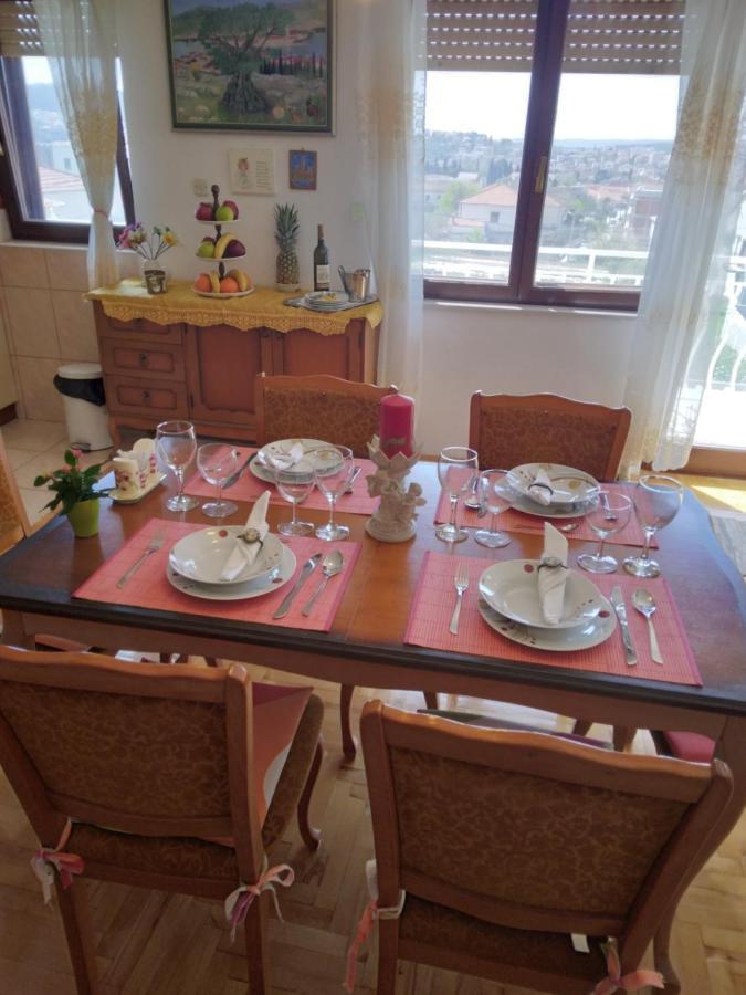 Apartment Meri Trogir Eksteriør billede