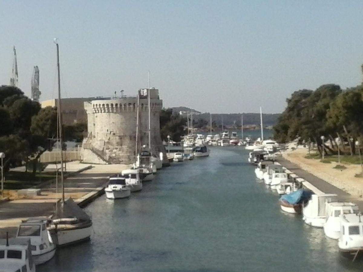 Apartment Meri Trogir Eksteriør billede